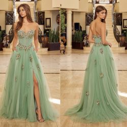 New With Tags Strapless Tulle Floral Long Formal Dress & Prom Dress $315