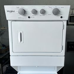 Washer And Dryer Stackable 27” Whirlpool (FREE DELIVERY & INSTALLATION) 