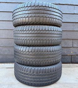 255/55/20 Goodyear vendo un set de llantas usadas excelente condiciones de vida las 4 ✅🤩I am selling a set of used tires, all 4 in excellent living c