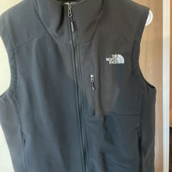 North Face Men’s Medium Vest. Barely Worn