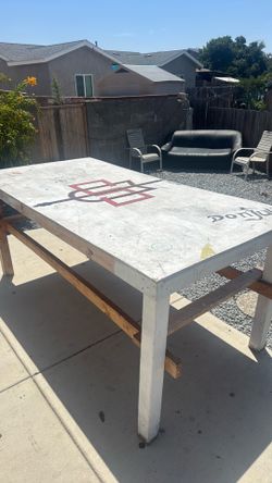 Di Table