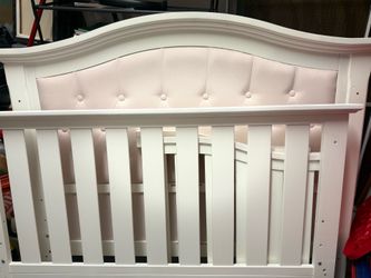 Baby girl crib