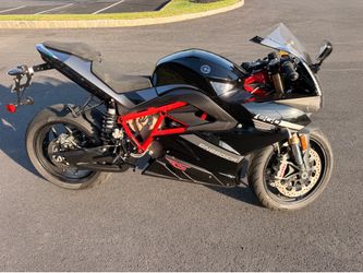 2023 Energica EGO + RS