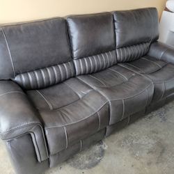 Reclining sofa