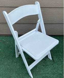 FOR SALE ONLY 5 White Resin Chairs