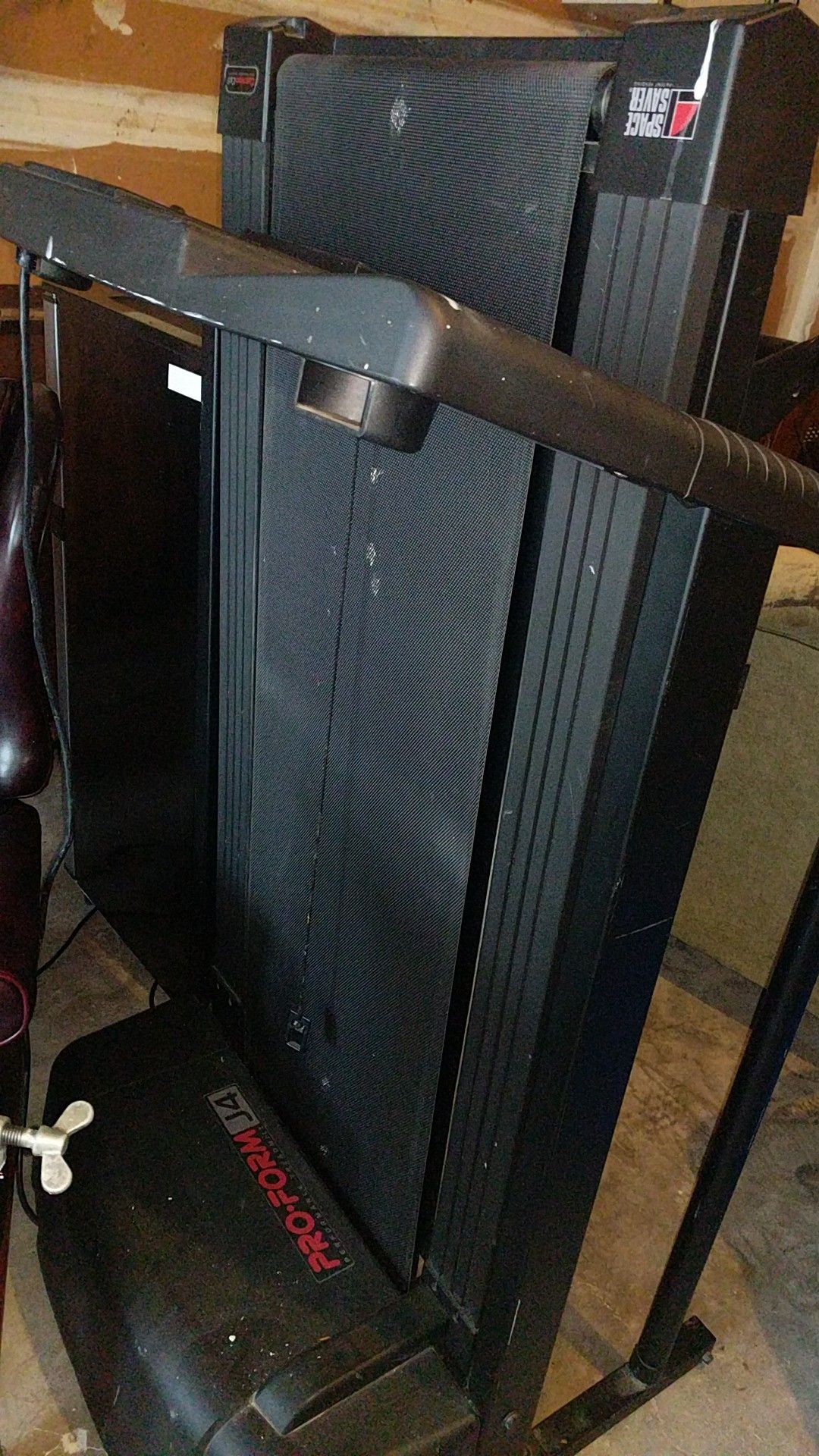 Pro Form j4 Treadmill for Sale in Naperville, IL OfferUp