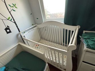 Convertible crib all parts good condition