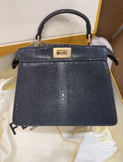 BNIB Fendi exotic stingray Peekabo ISeeU mini with receipt