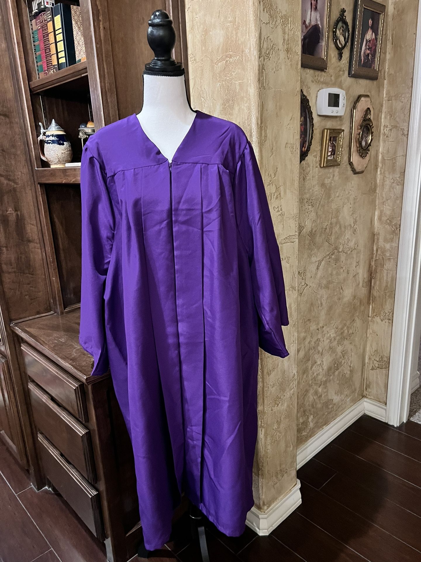 Graduation gown