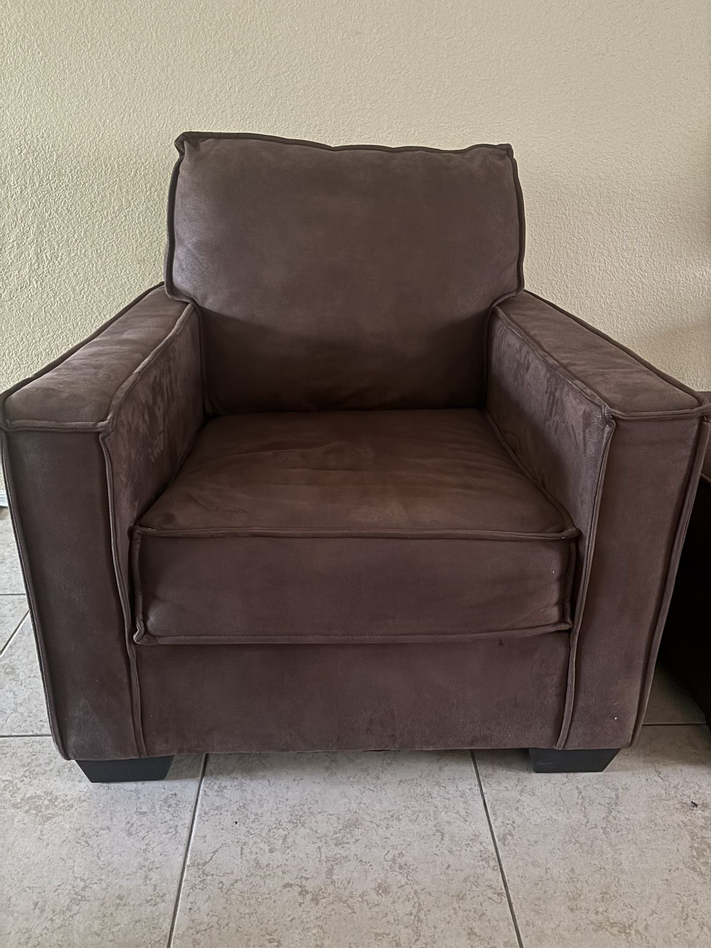 Brown Chair With Ottoman