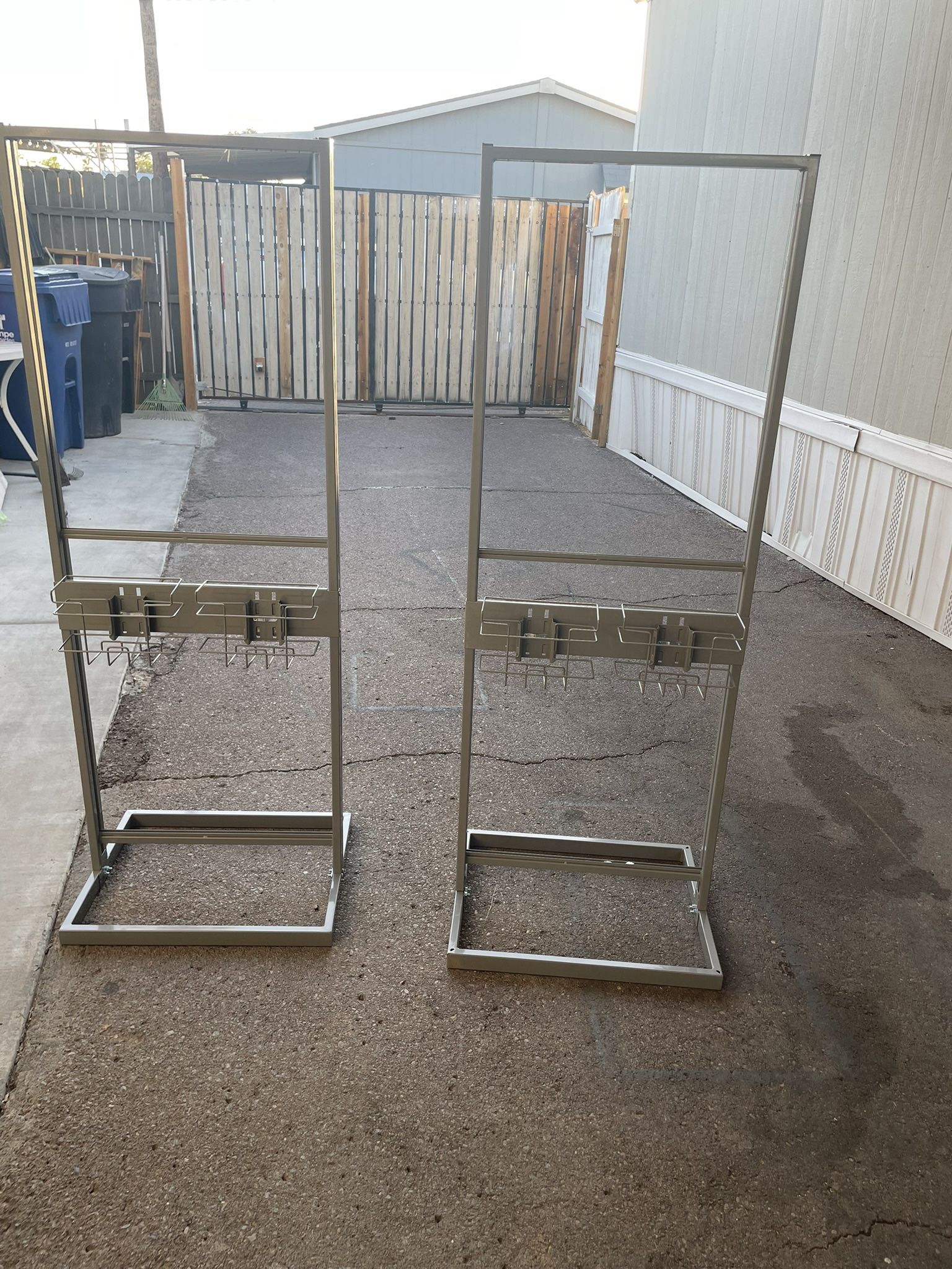 Metal Sing Stand