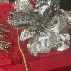 4 Silver Magnolia Flower