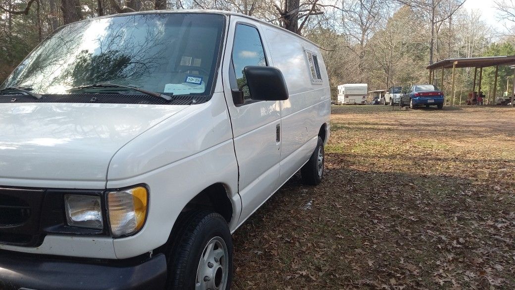 2000 Ford Econoline