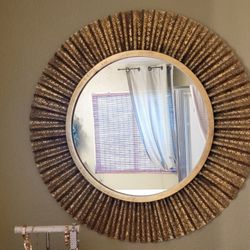 Dos Espejos Decorativos Idénticos 