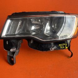 2016 - 2019 JEEP GRAND CHEROKEE LEFT DRIVER SIDE HALOGEN HEADLIGHT OEM T77624B