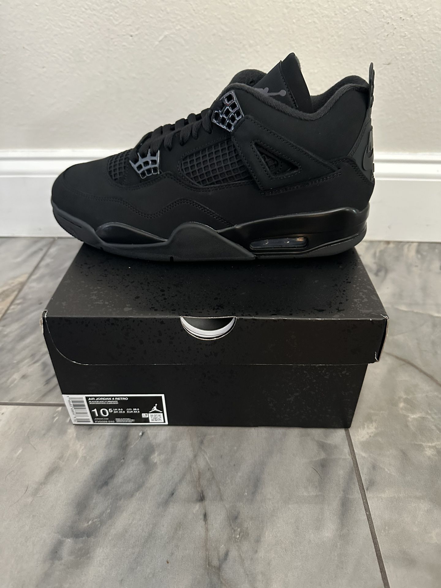 Jordan 4 Jordan Black Cat 🐈‍⬛ (Size 9.5, 10.5) 