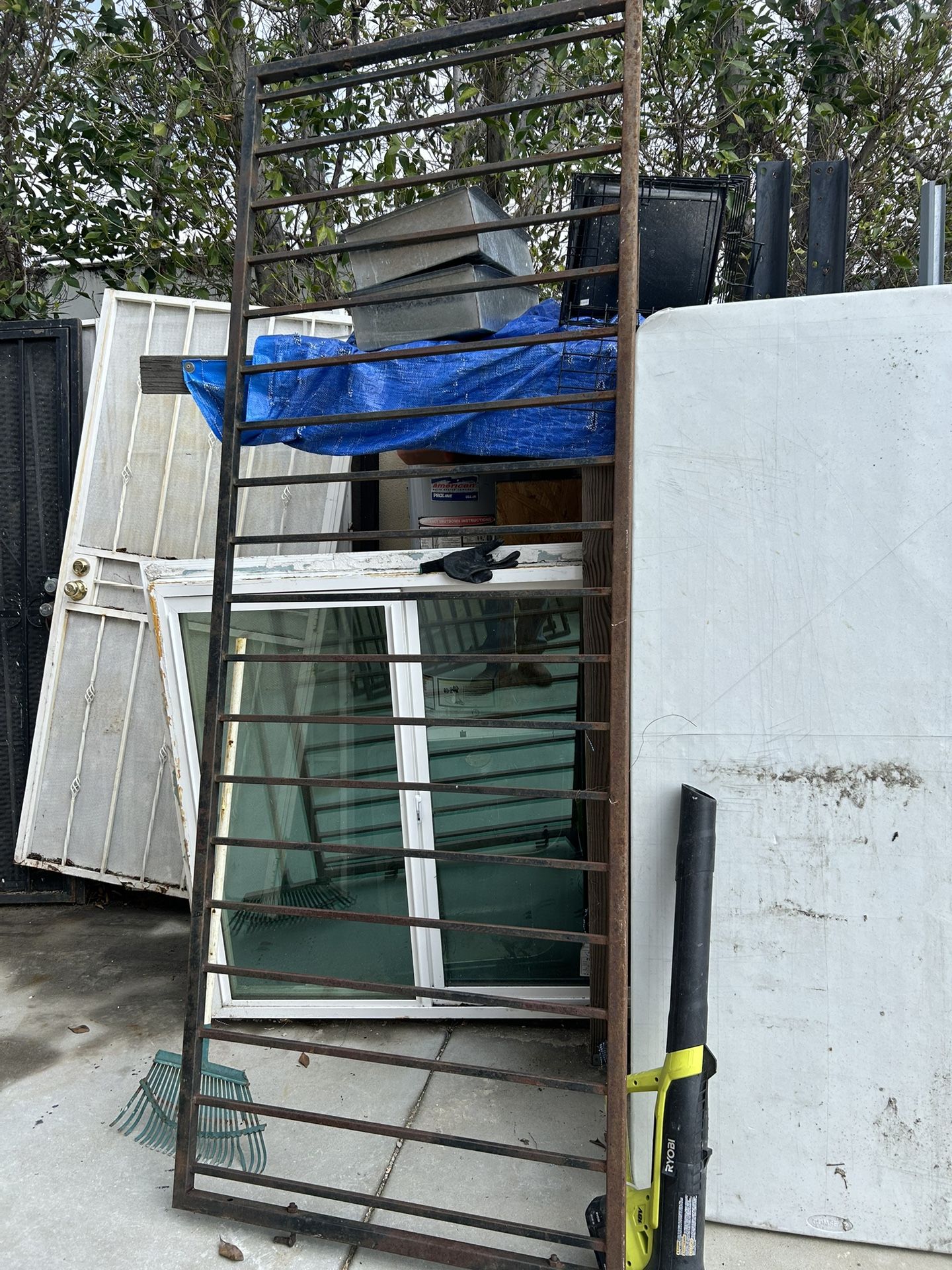 Metal Fence 3 Ft H 8 Ft L