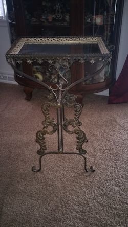 Beautiful antique cast iron accent table