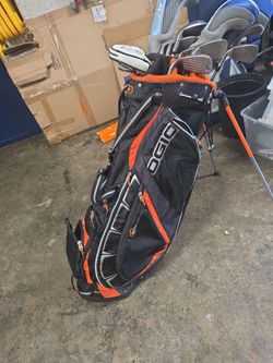 Ogio ultralight performance golf carry bag with straps