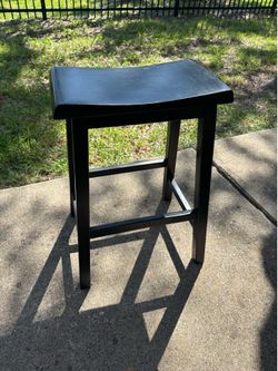 Black Bar Stool - 2ft Tall, Used Condition, Pickup Today