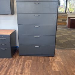 Filing office cabinet hardly used five drawer, heavy duty