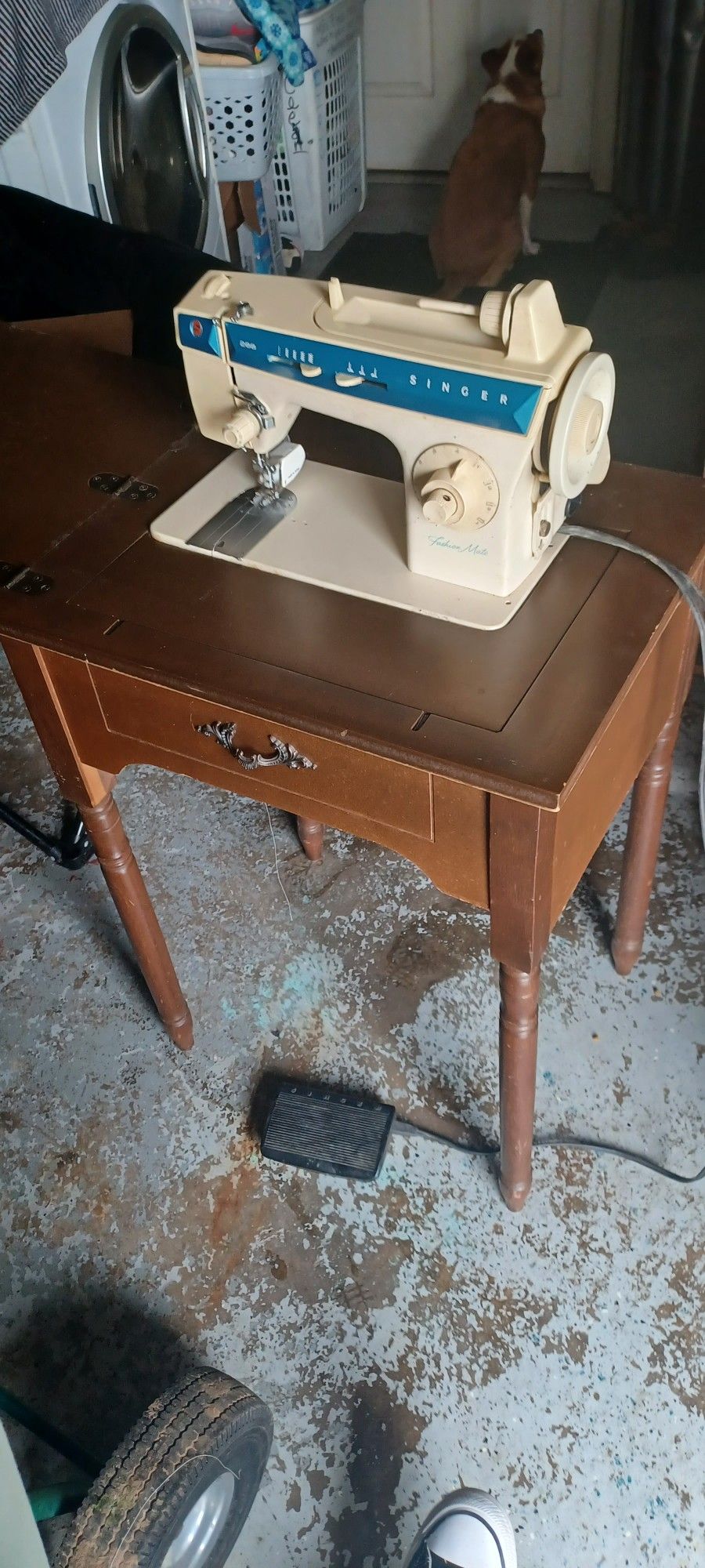 Singer Sewing Machine 288 Fashion Mate With Atttached Table 