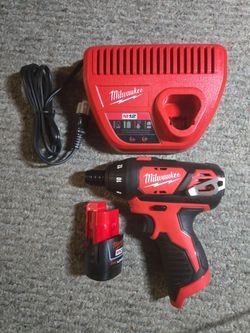 Milwaukee 12v drill