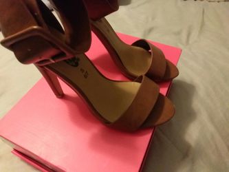 Rue 21 high heels