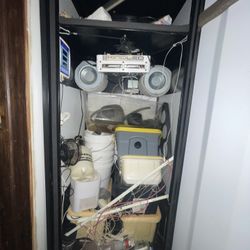 Indoor Grow Space  (solid/hydroponic)