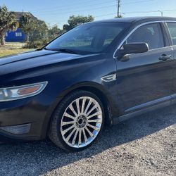 2011 Ford Taurus