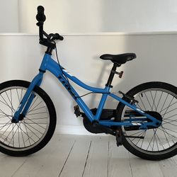 Young Adult Trek Bike Like New Size 16 In Wheels 