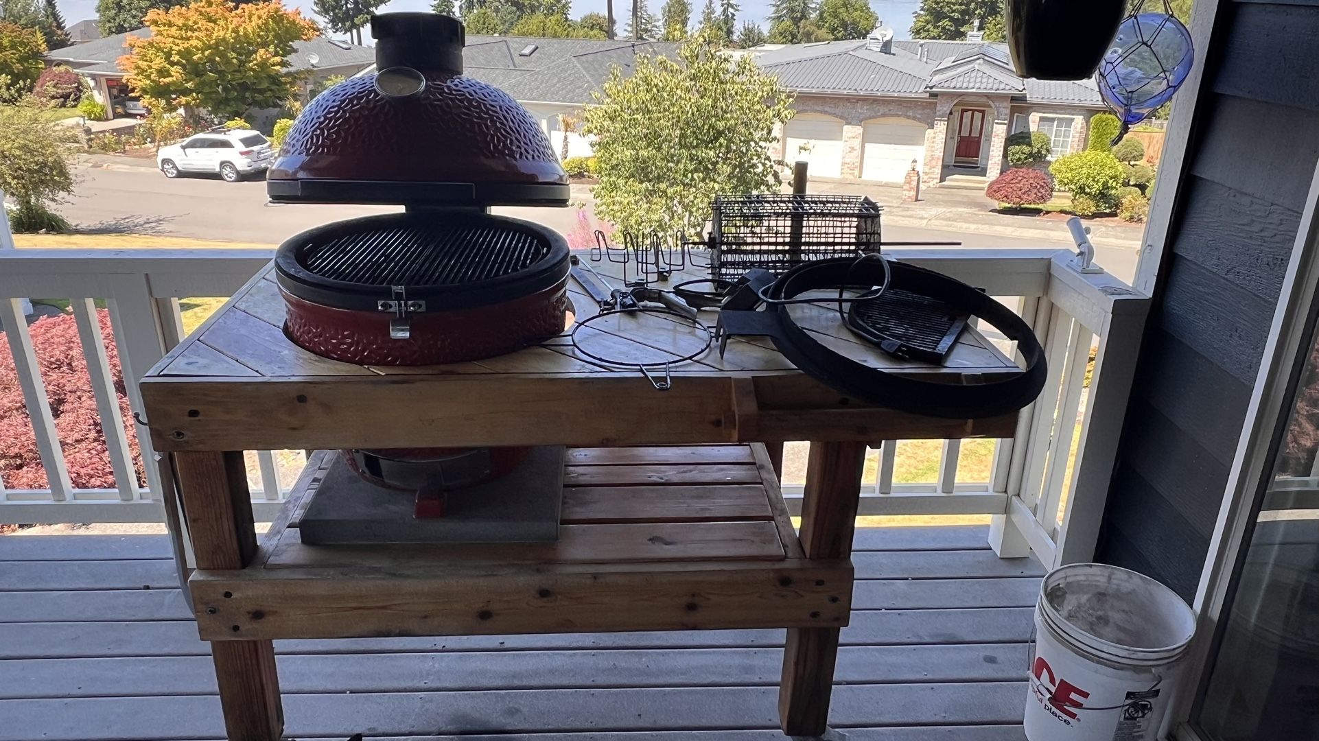Kamado Joe BBQ Smoker