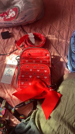 Cellphone purse comes with long strap