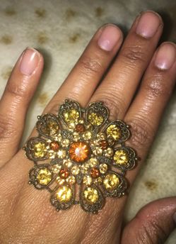 Big ring one piece is missing size 8