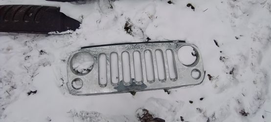 2010 jeep wrangler grill $50