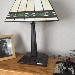 Stained glass lamp