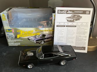 Revell metal body fast and the furious 1:25 car model 70’ dodge charger Dom
