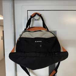 SAMSONITE Duffle Bag Workout Gym Bag (Good condition) PICK UP IN CORNELIUS
