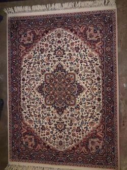 Karastan Kara Shah Ivory Heriz Wool Rug - 4'1" x 5'7" w/ Pad