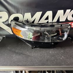 2020-2024 Ford Explorer Headlight 