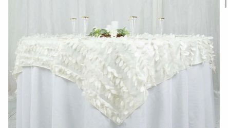 Taffeta Table Overlay Ivory - 3D Leaf Petal