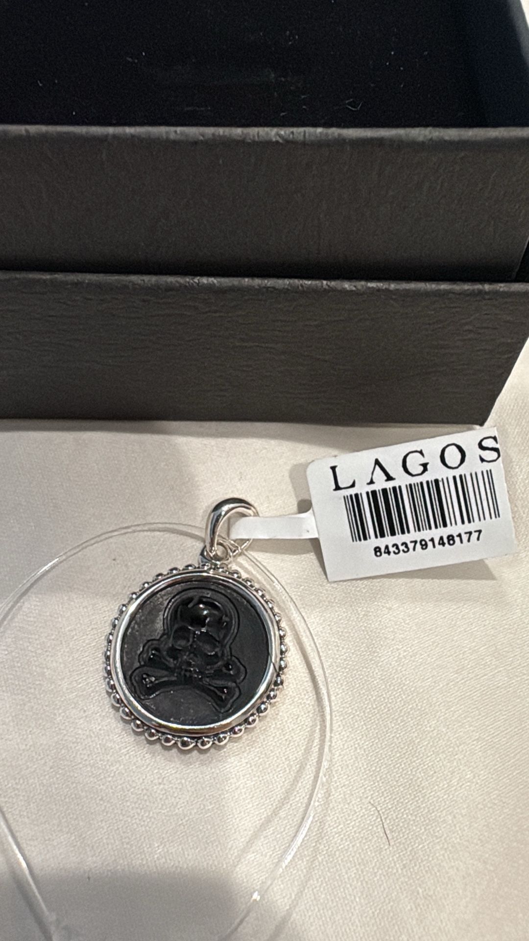 NEW LAGOS sterling silver 925 & black agate onyx SKULL & CROSSBONES Pendant. Retail $350 With Tag Attached. Just $175!