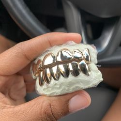 Grills Gold/Iced Out