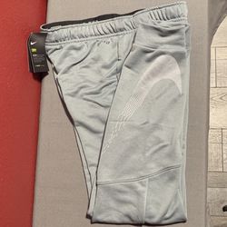 Nike Dry-Fit Small Joggers