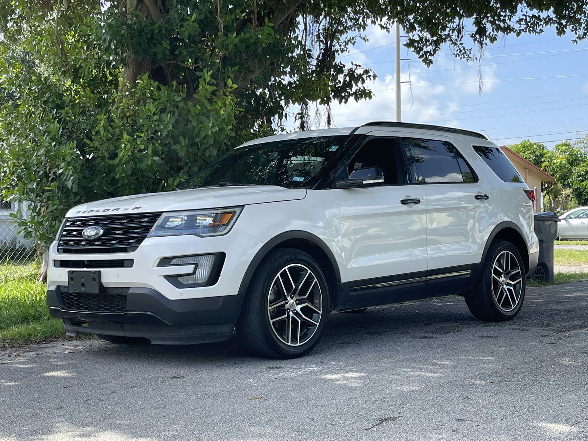 2015 Ford Explorer