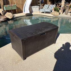 Patio/Pool Storage Bin