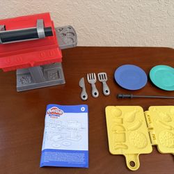 Play-Doh Kitchen Creations Grill 'n Stamp Playset
