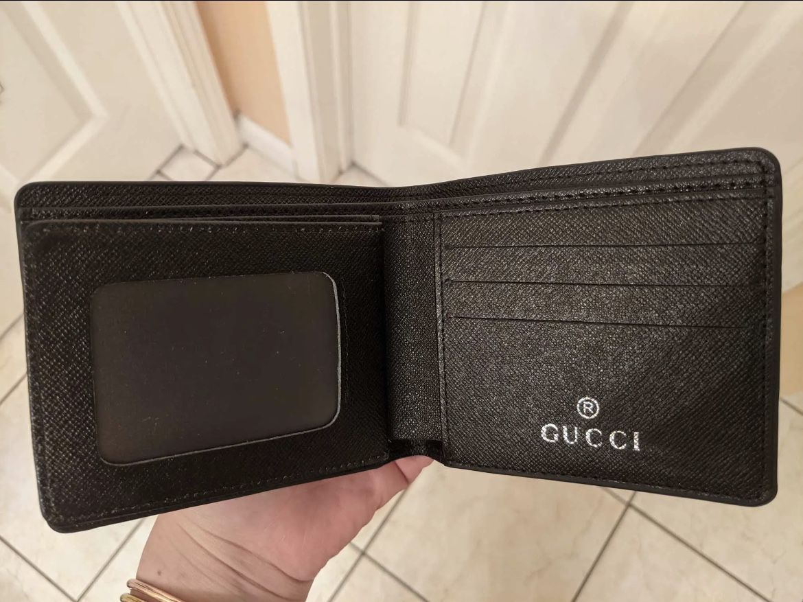 Authentic Snake Print Gucci Wallet Sale in Worth, - OfferUp