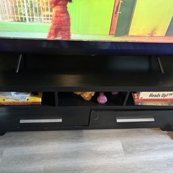 Tv Entertainment Center/ Tv Stand
