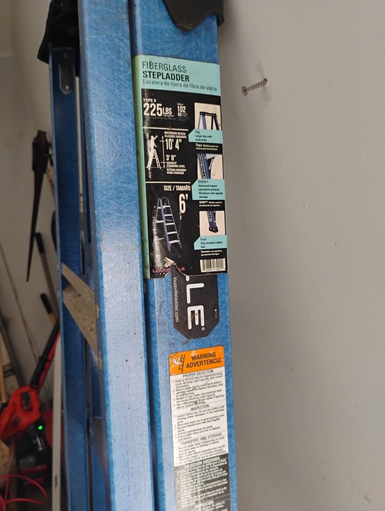 6 Foot Ladder For Sale